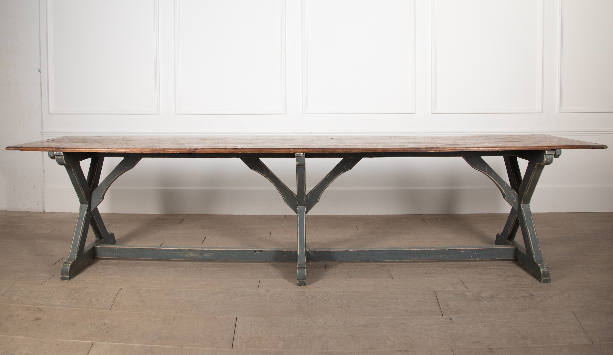Nina Campbell Antique Large X-Frame Table 20th Century