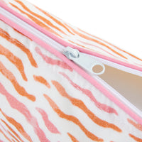 Nina Campbell Make-up Bag Arles Pink close up zipper
