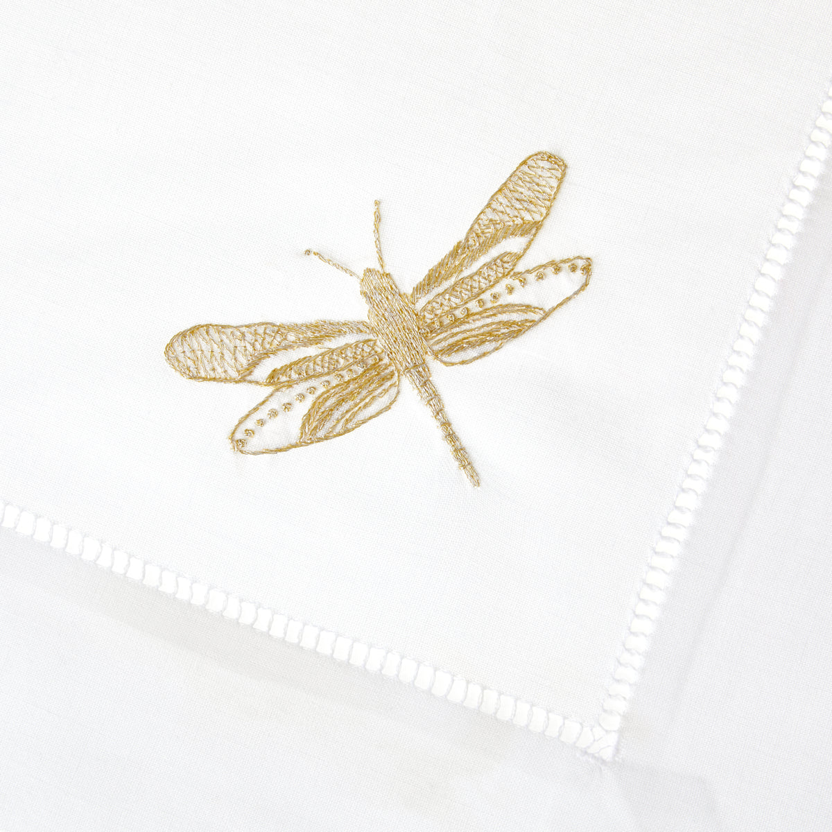 Nina Campbell Dragonfly Napkin Gold close up