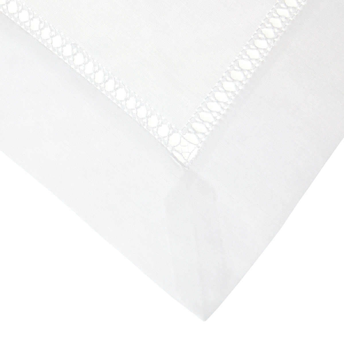 Nina Campbell Hemstitch Napkin White close up