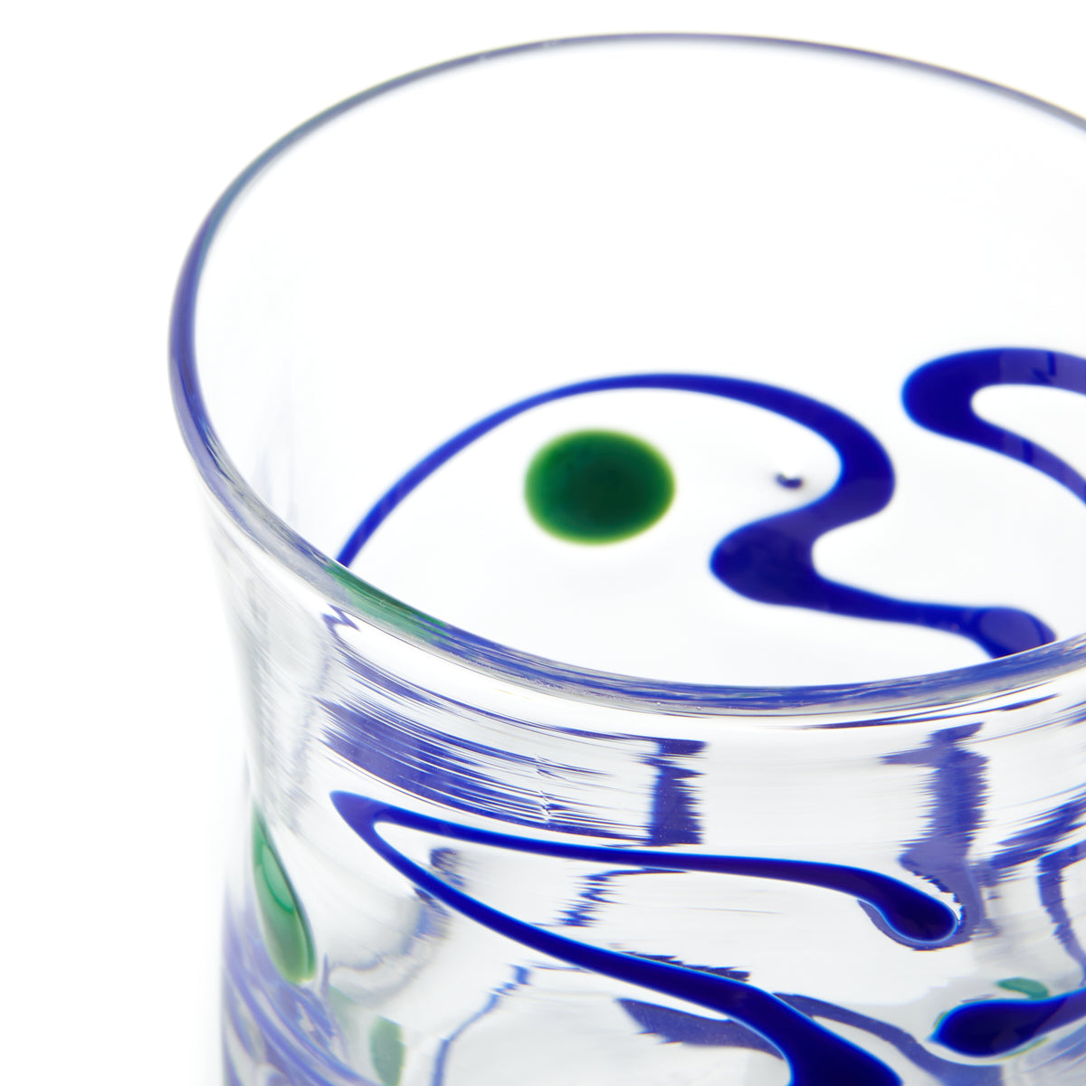 Nina Campbell Wackie Dot Glass Cobalt Blue close up rim