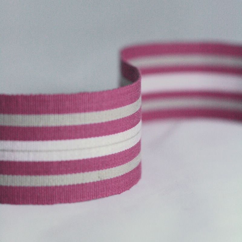 Trimming Woodsford Narrow Woven Border Fuchsia NCT504-02