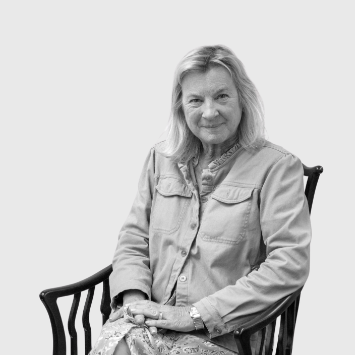 Nina Campbell