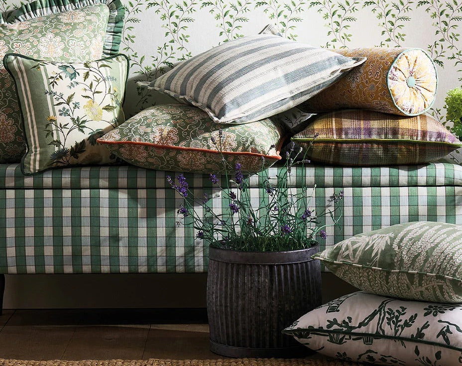 Honfleur Flavigny Blue/Gold NCF4584-04 – Nina Campbell