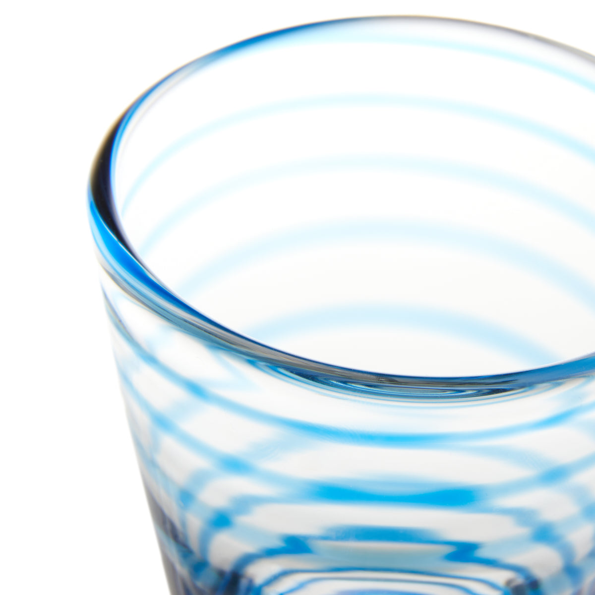 Nina Campbell Swirl Tumbler Aqua close up rim