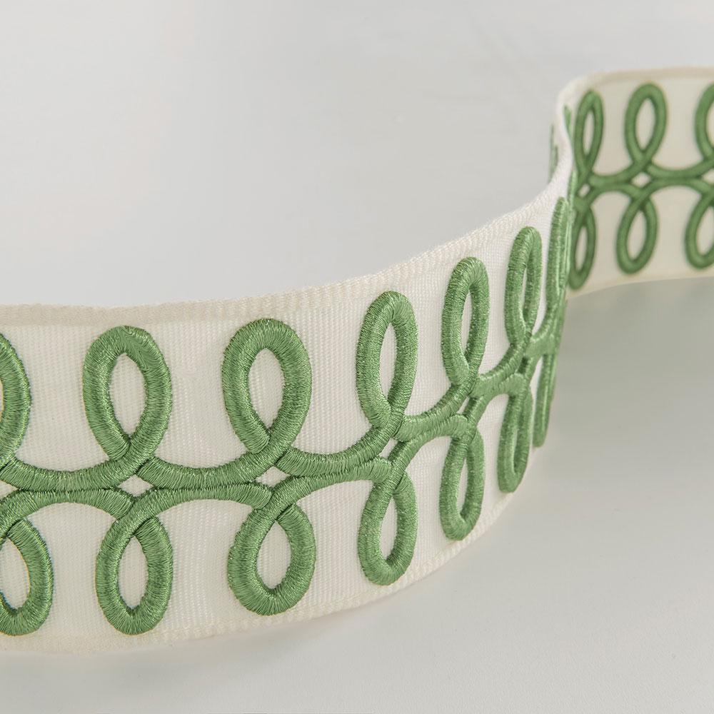 Nina Campbell Trimming - Trianon Muette Braid Green/Ivory NCT513-04