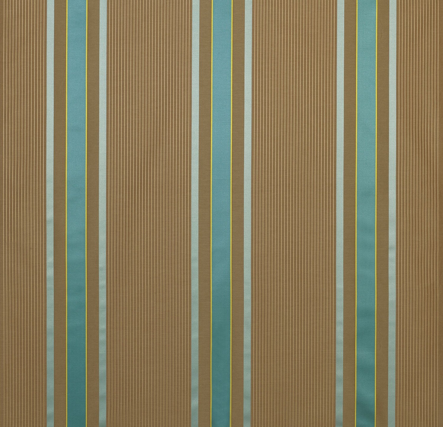 Nina Campbell Fabric - Gioconda Vasari Topaz/Chocolate NCF4251-01